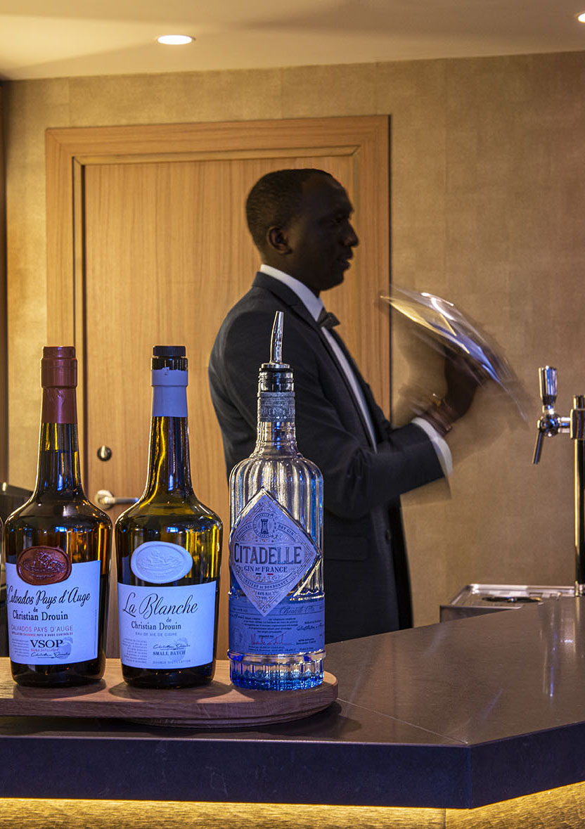 Lounge Bar